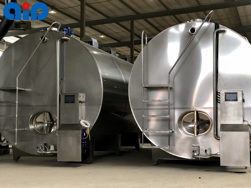 Stainless Steel Tanks